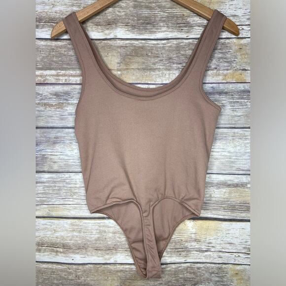 Babaton the Group L tan ribbed stretch one piece bodysuit - Picture 2 of 7